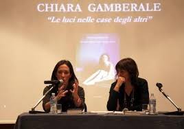 Era quasi sempre buio ma c'era una piccola luce, non era comunque abbastanza. Chiara Gamberale In Tv Le Luci Nelle Case Degli Altri Diventa Una Fiction