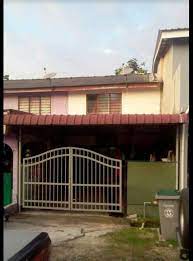 Ruang tanah yang luas untuk aktiviti seperti bbq, muat 3 kanopi. Rumah Sewa Batu Pahat Assalammualaikum Harini Saya Sediakan Sebuah Rumah Untuk Dijual Di Taman Soga Batu Pahat Kepada Sesiapa Yang Bercadang Untuk Beli Area Batu Pahat Boleh La Hubungi Saya Di Talian