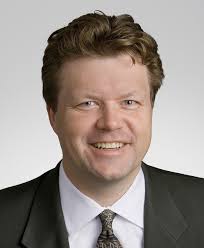 Lawyer-engineer builds bridges pro bono