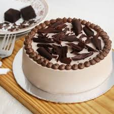 pin von paras santwal auf food recipes karamellkuchen erdbeer kuchen schoko sahne torte