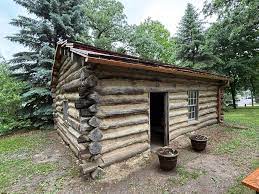Spirit Lake Massacre museum and cabin