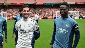 ¡Arsenal en Alerta! ¿Saka y Saliba Listos? Últimas Noticias Aquí - Imagen principal del artículo