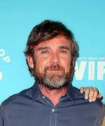 Ricky schroder, bekannt als der kleine lord aus dem gleichnamigen kultfilm, sorgt für riesenskandal: Der Kleine Lord Heute Rick Schroder Lasst Sich Scheiden Und Verkauft Haus Express De