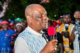 Look At Me Very Well. Do I Look Like Someone That's Sick?. Don't I Look  Like Someone That's In His 30s. I am Not Sick, I Dey Okay"