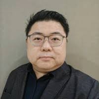 Elisa Irwin's Instagram, Twitter & Facebook