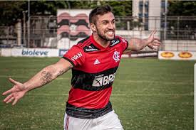 Neste artigo, conheça um pouco mais sobre o brother arthur picoli no bbb 21. Arthur Picoli Rifa Camisa Do Flamengo Para Ajudar Instituicao De Caridade