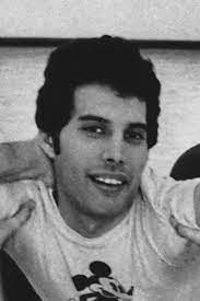 My love is dangerous — freddie mercury. Freddie Mercury Starportrat News Bilder Gala De