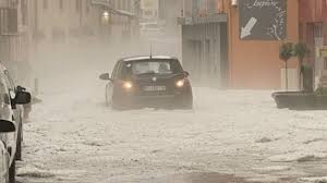 Care apasă cu greutate asupra suprafeței pe care stă; Zxre4o4nbdfqhm