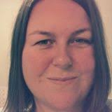 Dee Holmes (dee_holmes_)