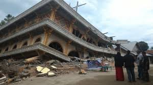 Kedua, gempa bumi aceh juga berpusat di laut, seperti gempa bengkulu dan gempa teluk tomini sebelumnya. Gempa Aceh Konstruksi Tidak Beres Penyebab Bangunan Masjid Pasar Runtuh Bbc News Indonesia