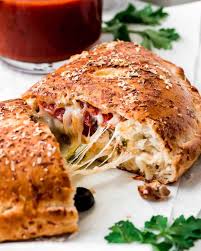 Alyssa Rivers Food Blogger On Instagram This Homemade Calzone From Garnishandglaze Is A Delicious Italian Favorite In 2020 Homemade Calzone Recipes Calzone Recipe