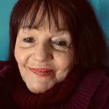 kurze frage an die mädchen: wenn er schlecht küsst oder schlecht im bett  ist aber er dich behandelt wie eine königin und ein gentlemen ist würdest  du bleiben?