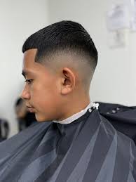 Golden Clips Barber Shop accepting walkins 🚶🏽‍➡️🚶🏼‍♂️‍➡️🚶🏽‍➡️ Or book  an appointment 📱 (512)460-9063 📍 2230 N Veternas Blvd #220