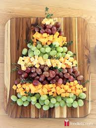 Between cheese boards and indulgent cheesy dips, it has a way of being the default because it's easy and most people love it. Christmas Tree Grapes Cheese Platter Foodlets