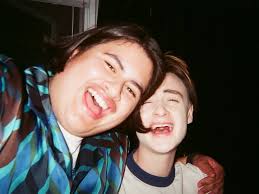 The #Y2k cast in behind-the-scenes set photos.