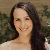 Theresa Wunderlich's Instagram, Twitter & Facebook