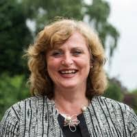 Les Clarke's Instagram, Twitter & Facebook