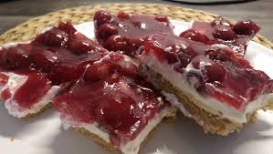 Aus mehl, kalter butter, zucker, ei und der prise salz… Kirsch Blaubeer Frischkase Kuchen Sugaraddict