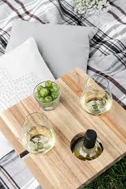 Picknicktisch Weinhalter Schneidebrett Ikea Hack Zwo Ste Wein Halter Wein Tisch Picknicktisch
