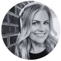 Annette Fleming's Instagram, Twitter & Facebook