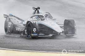 Vriesland is an old spelling of the dutch province of friesland (frisia). Hasil Lomba Valencia E Prix I De Vries Menang Dramatis