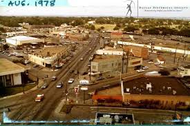 Looking Down Gaston Avenue Aug 10 1978 Dallas Texas Lakewood History City Dallashistoricalsociety Dallas Texas Dallas Fort Worth Dallas Tx