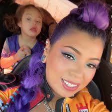 Amaya having a pre-birthday catch up with her peerie pal Tommy in  Specsavers last Sunday ✨🥳 such a lovely photo Anya Cheatle