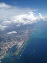 In 2010, 1,287,524 passengers travelled. Flughafen Genua Wikipedia