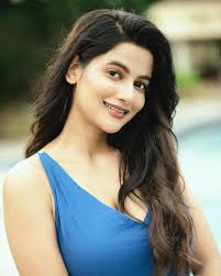 Twirling into the weekend in favourite blue dress 🦋💙