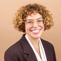 200+ profilů „Hanline“