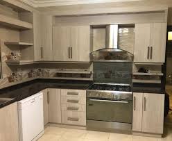 مطبخ خشب او المنيــوم مع لامنيت ايطالي World Kitchens عالم المطابخ Facebook