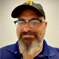 100+ profilů „Lichvár“