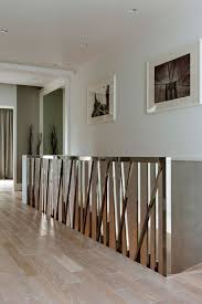 Epingle Par Scarlett And Family Sur Entree Couloir Idee Deco Escalier Decoration Appartement Escalier Exterieur