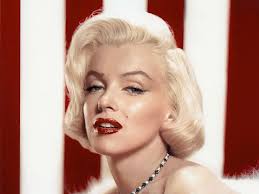 60 anni fa moriva Marilyn Monroe: la donna che l'amore del mondo non ha  saputo salvare