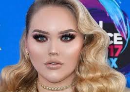 The couple got engaged on 6 august 2019, in what was a romantic italian getaway. Nikkie De Jager Net Worth Boyfriend Personal Life Career And Biography