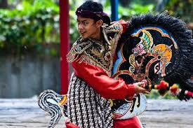 Nah, pak menteri ingin kita punya identitas, karena di pertemuan internasional yang digunakan itu logo organisasinya, 'kan wonderful indonesia adalah branding promosi, kata handayani saat opening asean tourism di brunei darussalam. Kuda Lumping Kesenian Unik Dari Tanah Jawa Bobo