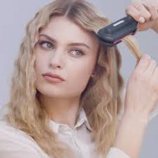Toni & Guy's Style Fix Waver gives you beach waves