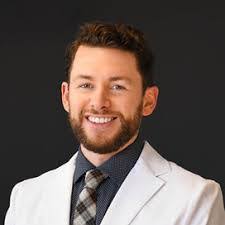 Alex Benner's Instagram, Twitter & Facebook