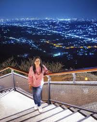 Heha Sky View Merupakan Restoran Di Sekitar Bukit Bintang Gunung Kidul Daerah Pathuk Suasananya Gak Kalah Romantis Deh Foto Wisata Indonesia Langit Malam