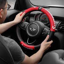 シュプリーム 車ハンドルカバー 本革 supreme ステアリングカバー 車用品 おしゃれ 普通車 軽自動車汎用 ハンドル カバー 車載