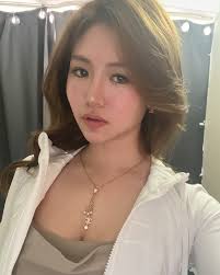 我想搵翻d動力嘅時候總有狀況阻擋我如果同其他人比我已經做到最好但係我想可以再贏自己