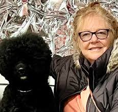 Kathy Souza's Instagram, Twitter & Facebook