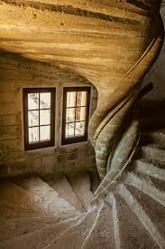 The history of the spiral staircase an Medieval Staircases