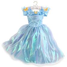 L'une des princesses les plus appréciées des enfants. Disney Robe De Deguisement De Luxe Cendrillon Disney Store Robe Cendrillon Robe Fille Robe Costume