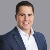 Dylan Lorenz's Instagram, Twitter & Facebook