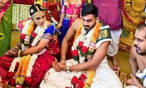 Vijay shankar on wn network delivers the latest videos and editable pages for news & events, including entertainment, music, sports, science and more, sign up and share your playlists. Pictures Cricketer Vijay Shankar Gets Married To Vaishali Tamil News Indiaglitz Com