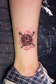Wtf These Temporary Tattoos Light Up On Your Skin Tatuagem De Trico Ideias De Tatuagens Mae Tatuada