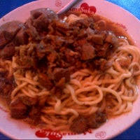 Pabrik mie gringsing / geringsing is a textile created by the double ikat method in the bali aga village of tenganan pegeringsingan in bali. Mie Ayam Comal Python