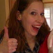 Amanda Lamm's Instagram, Twitter & Facebook