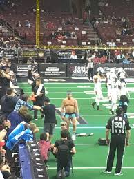 Lashonda Warren (@wrrnshonie19)